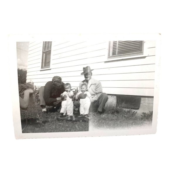 Found Photo Twin Boys with Dad and Grandpa Vintage 1940s Brothers - Picture 4 of 5